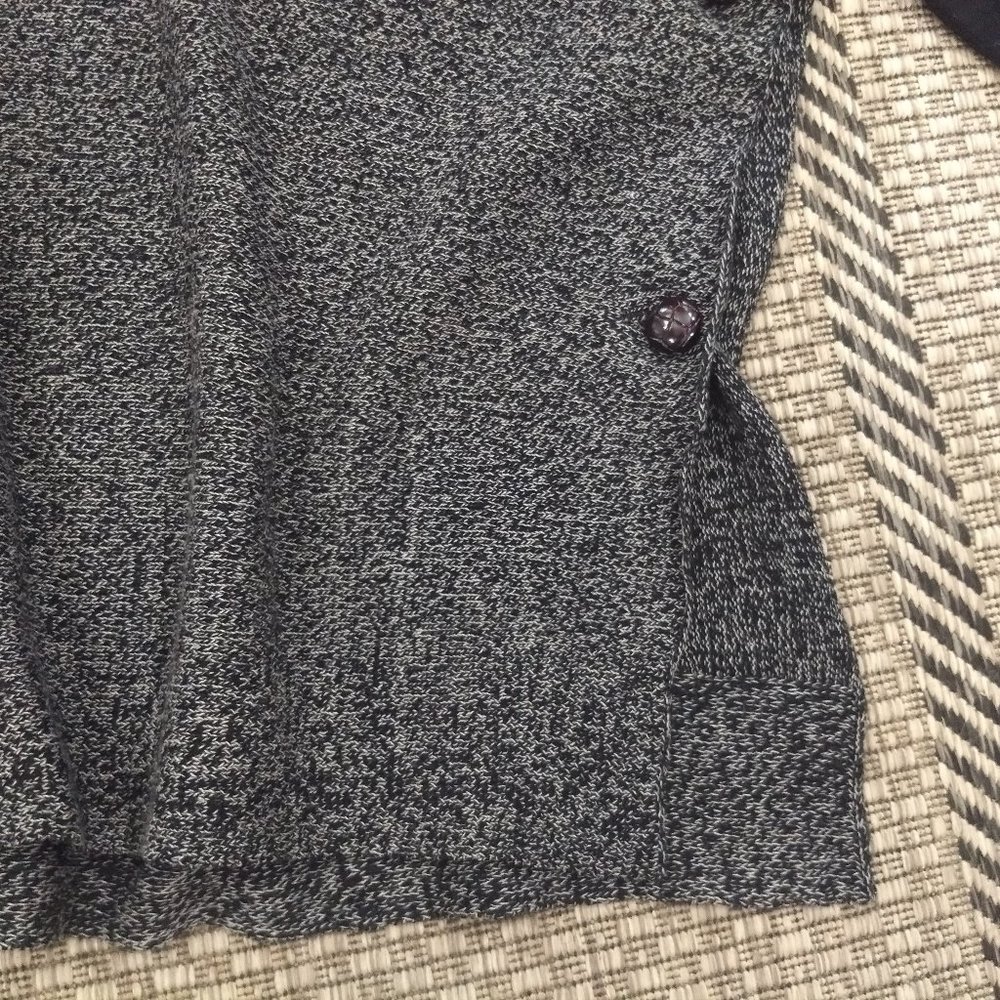 Women's R D Style Sweater Size Medium - Picture 5 of 7